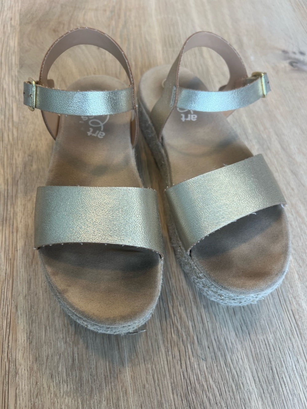 art class Girls Gold Metallic Platform Sandals